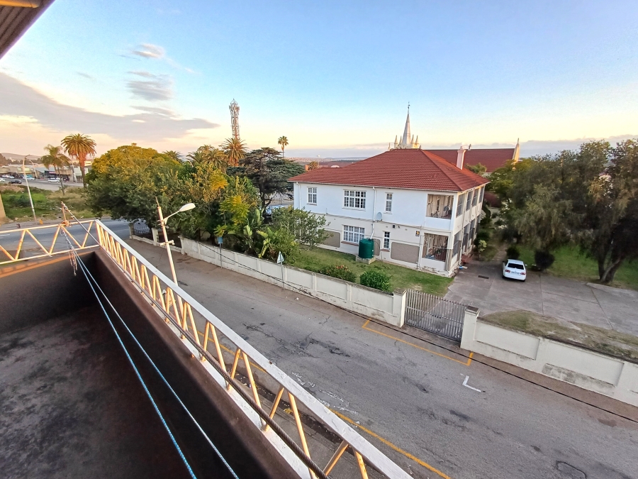 2 Bedroom Property for Sale in Uitenhage Central Eastern Cape